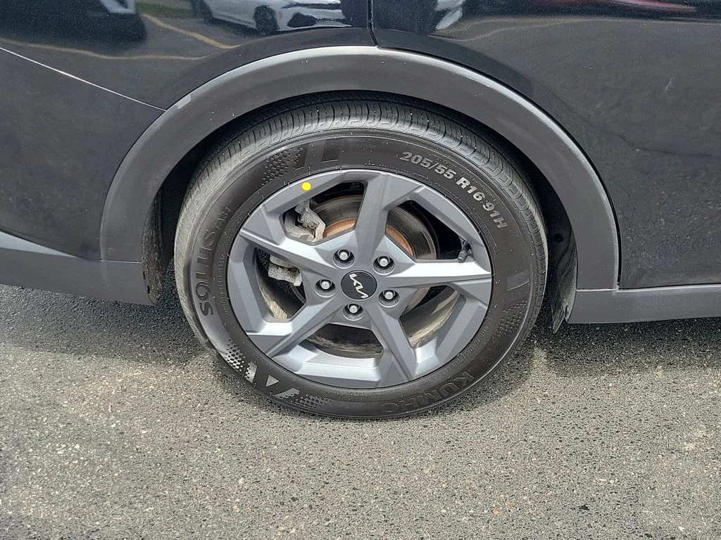 2025 Kia K4 LXS - Photo 6