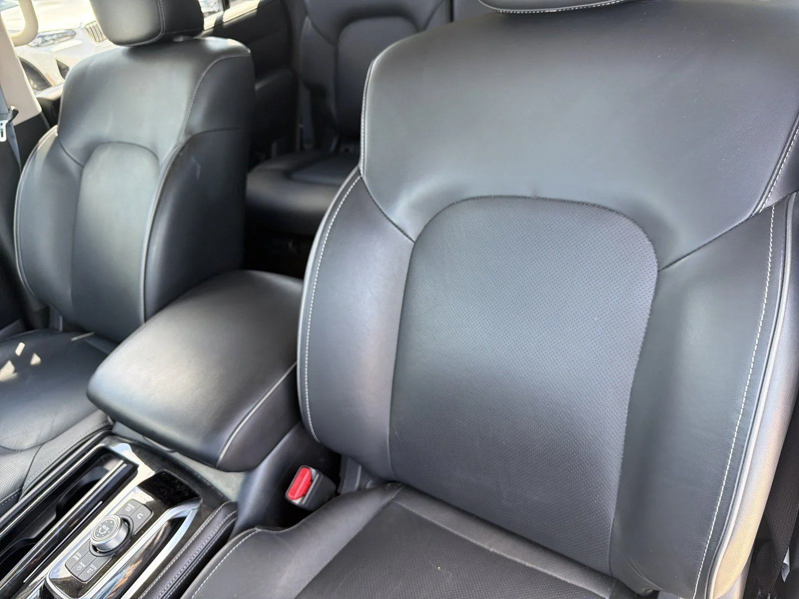 Used 2022 Gray INFINITI LUXE image 23