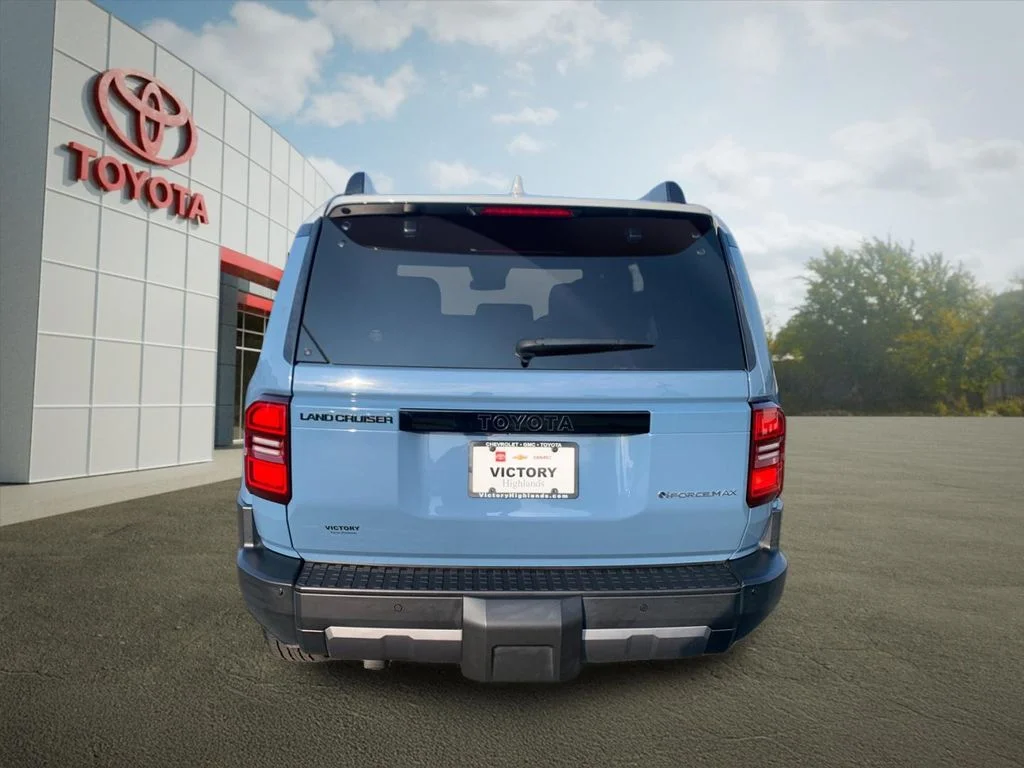 Used 2025 Blue Toyota Base image 4