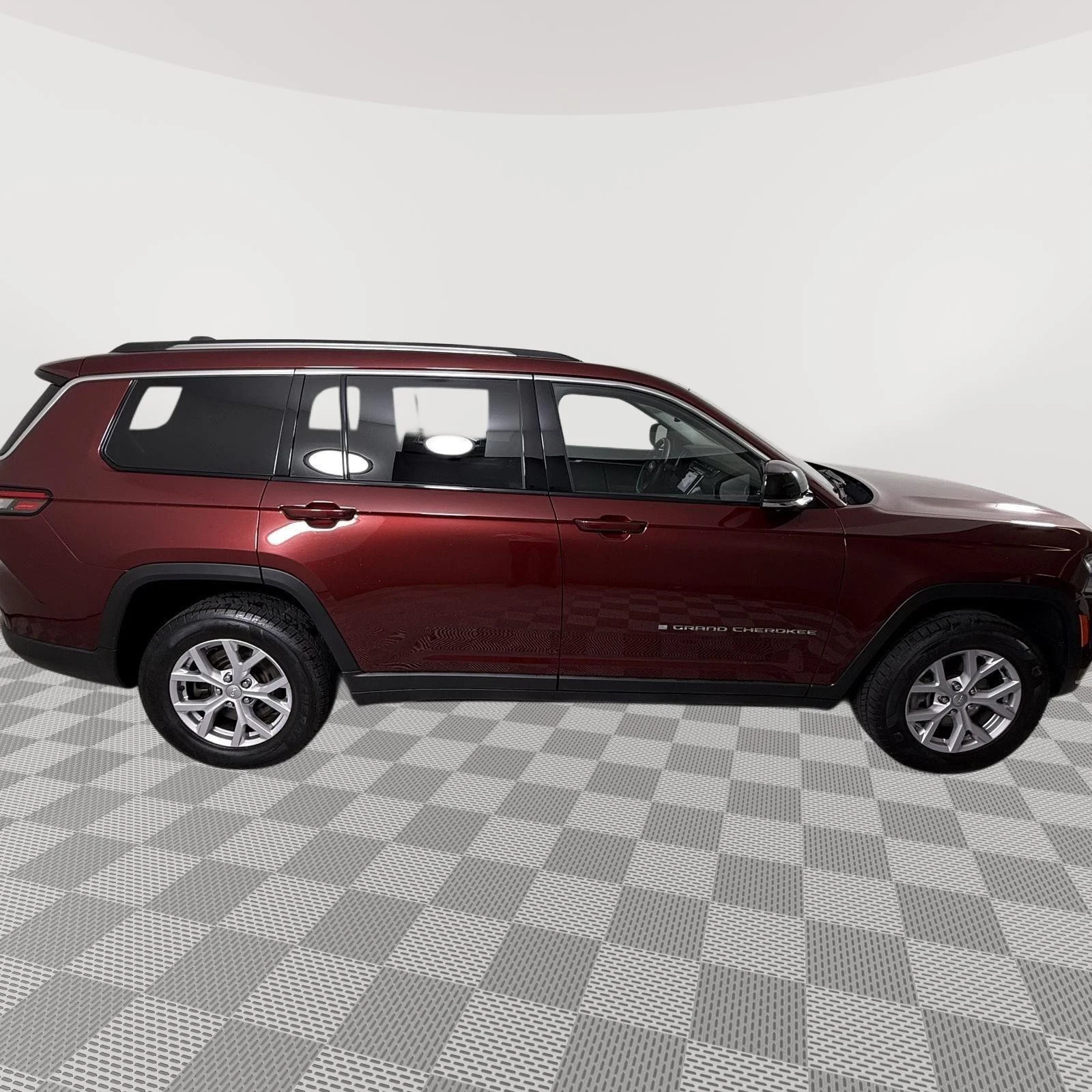 Used 2022 Velvet Red Pearlcoat Jeep Limited image 13