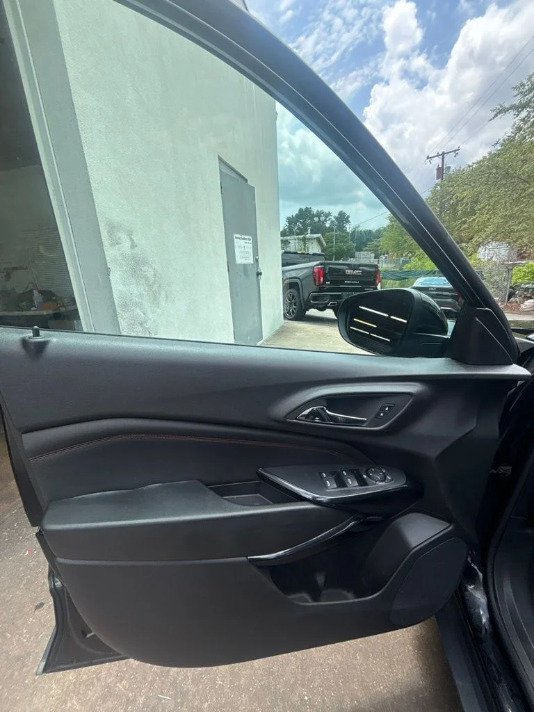 Used 2025 Black Chevrolet 2RS image 11