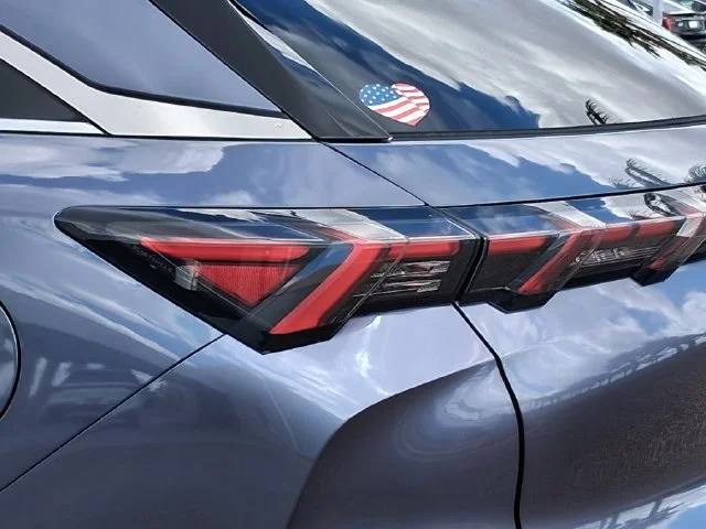 New 2027 MOONBOW BLUE INFINITI Luxe AWD image 9