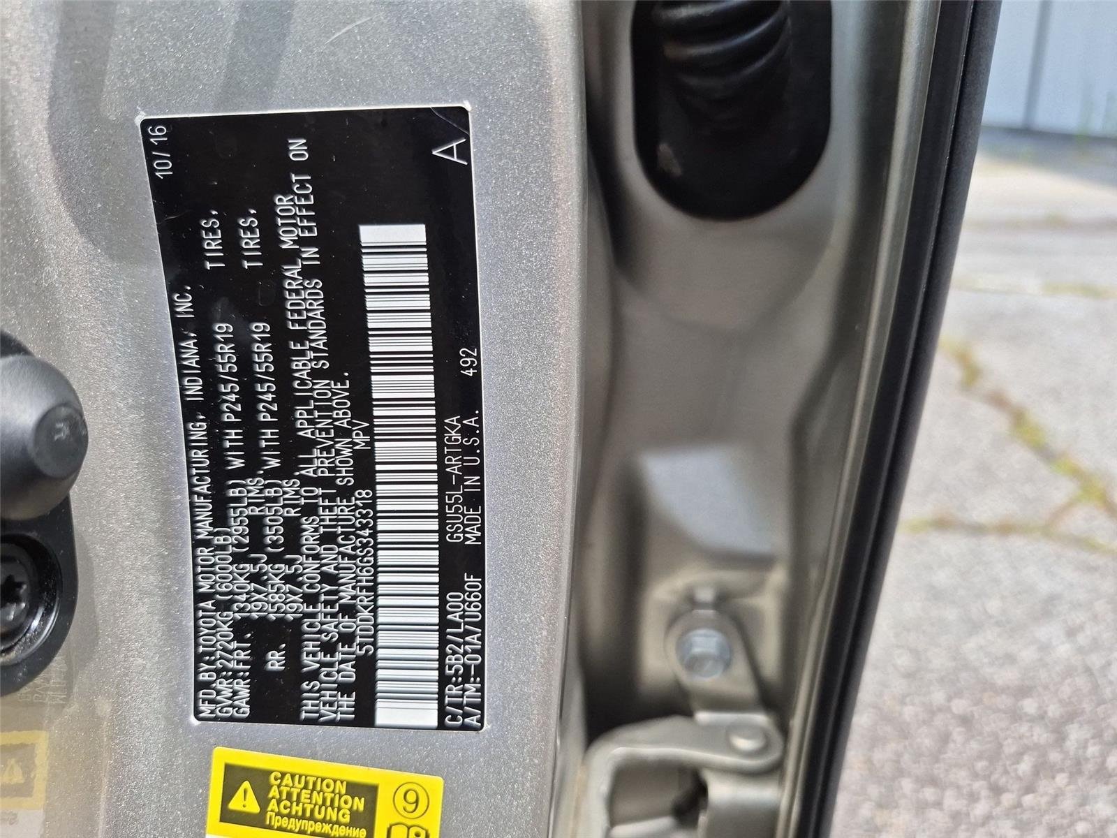 Used 2016  Toyota Limited image 42