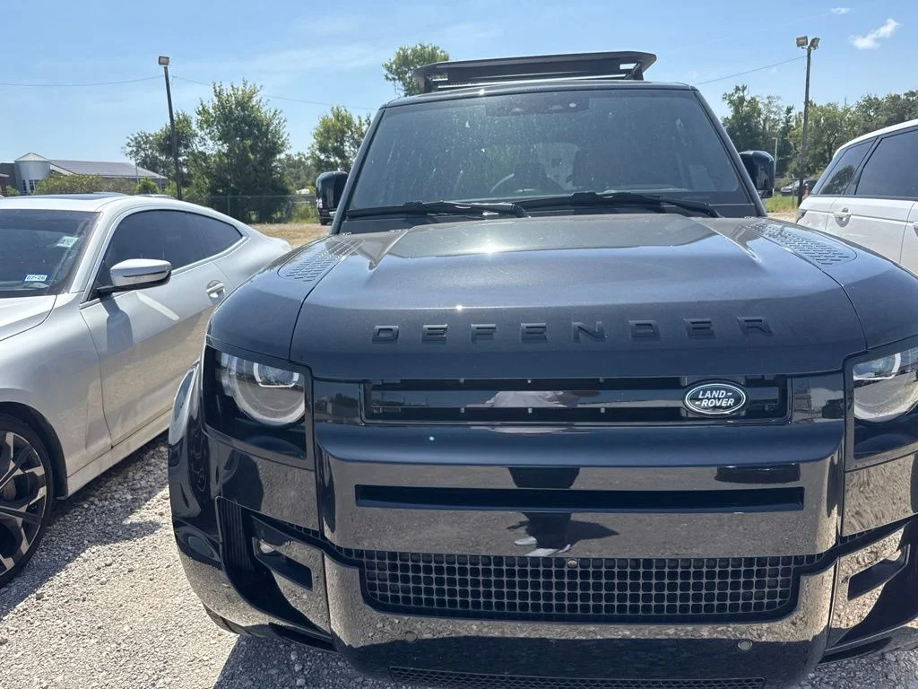 Certified Used 2026 Black Land Rover X-Dynamic SE image 2