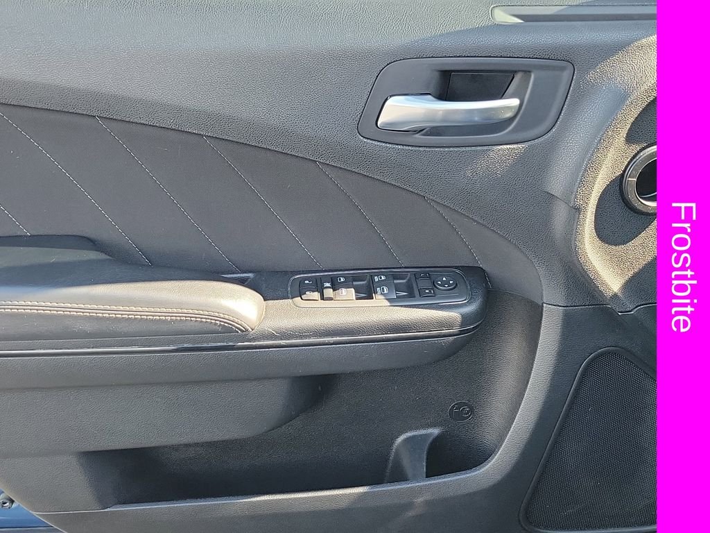 Used 2021  Dodge SXT image 15