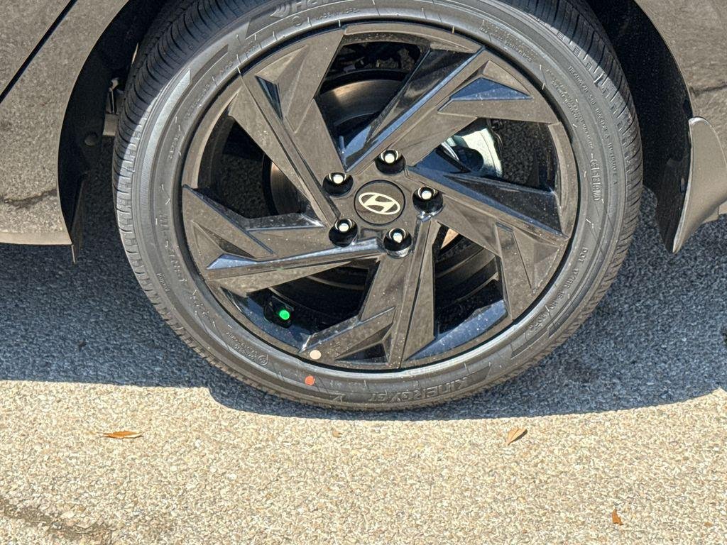 New 2026 Black Hyundai SEL Sport Premium image 9