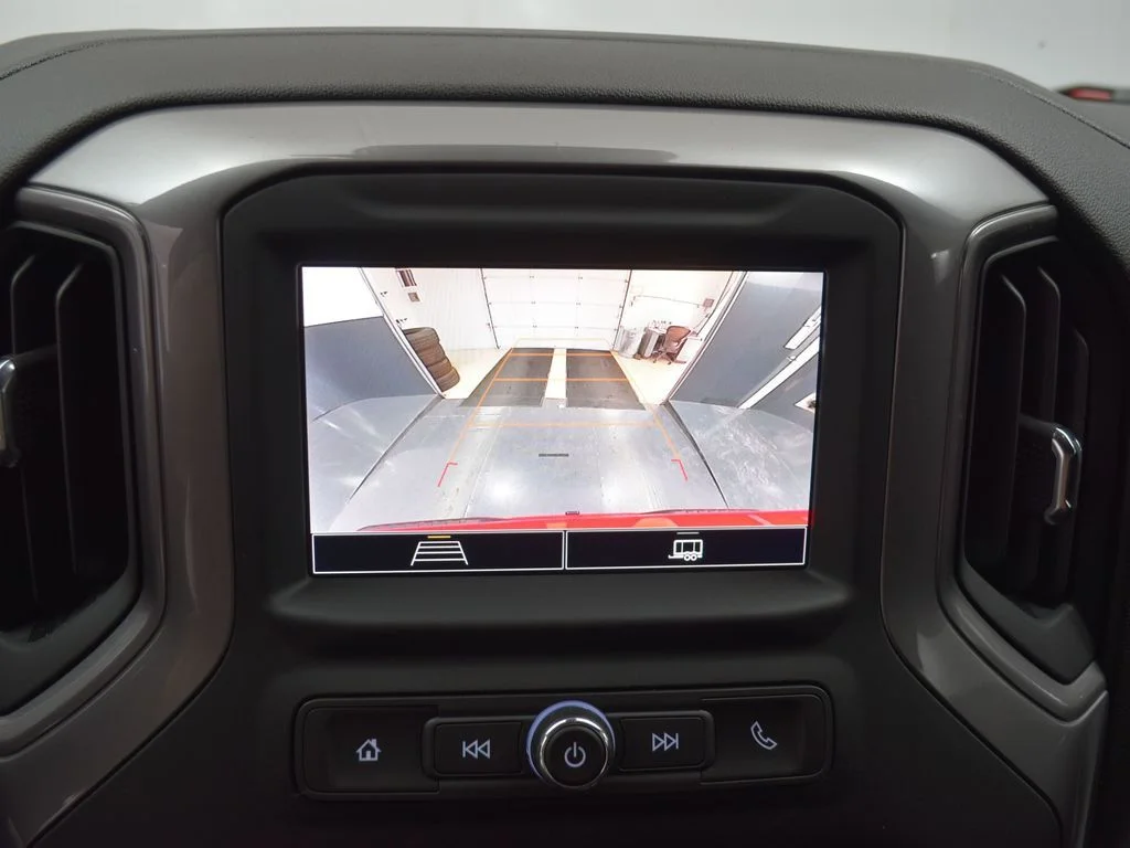Used 2022 Red Chevrolet Custom image 12