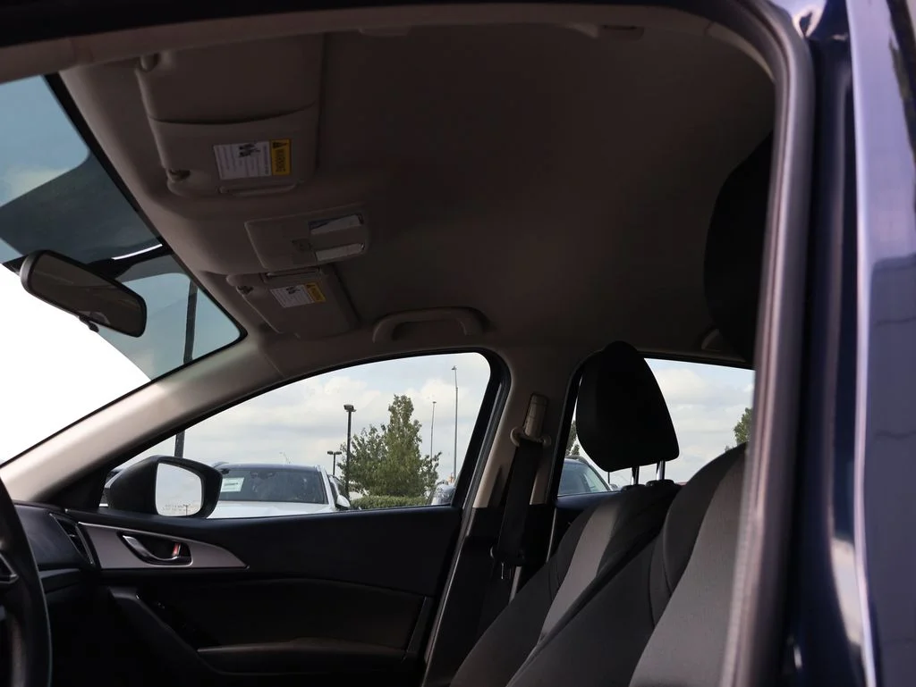 Used 2017 Blue Mazda Sport image 17