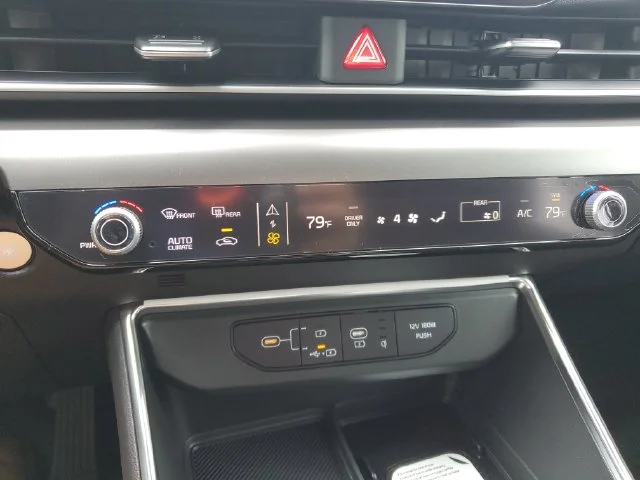 New 2027 Ivory Silver Kia EX image 25