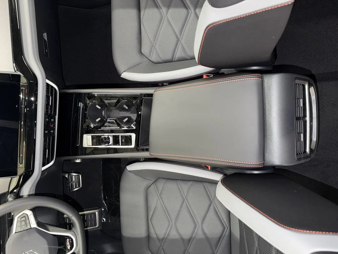 New 2026 Deep Black Pearl Volkswagen 2.0T Peak Edition image 23