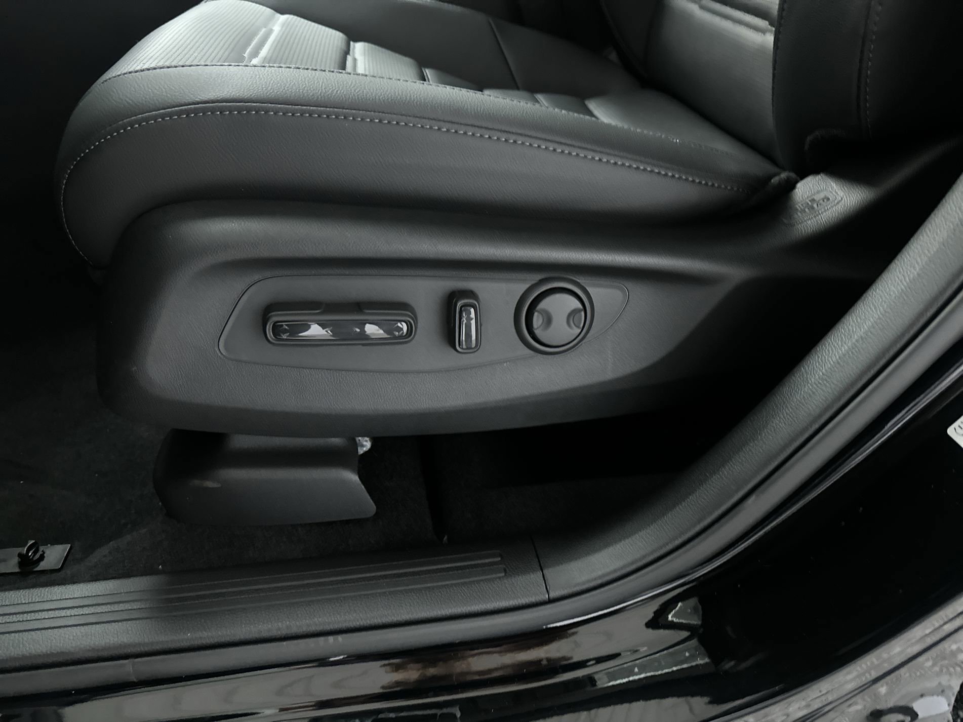 New 2026 Crystal Black Pearl Honda EX-L image 12