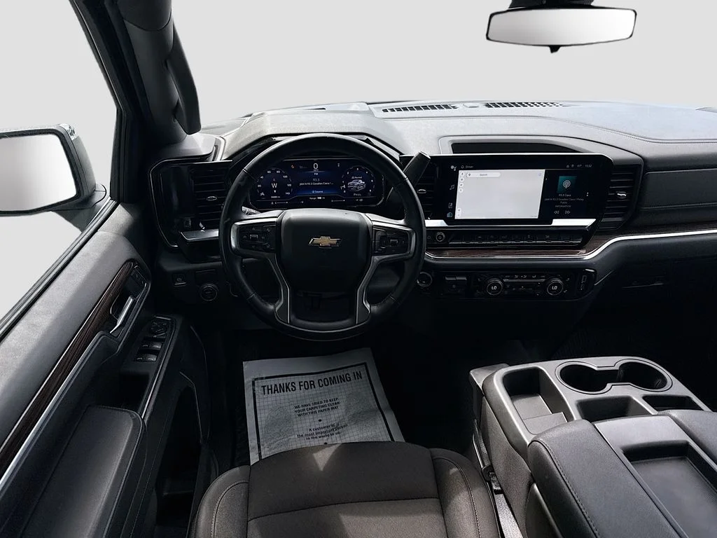 Used 2025 White Chevrolet LT image 23