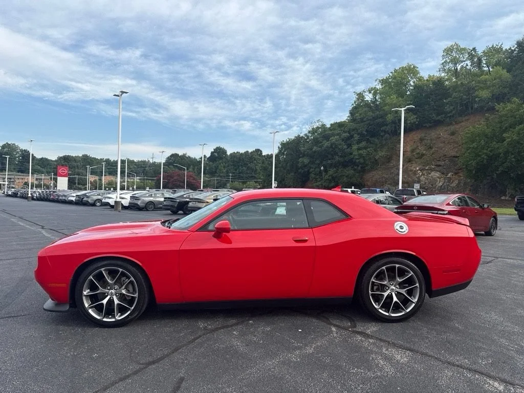 Used 2022 Torred Clearcoat Dodge GT image 4
