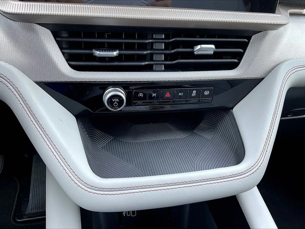 New 2026 Carbonized Gray Metallic Ford Active image 22