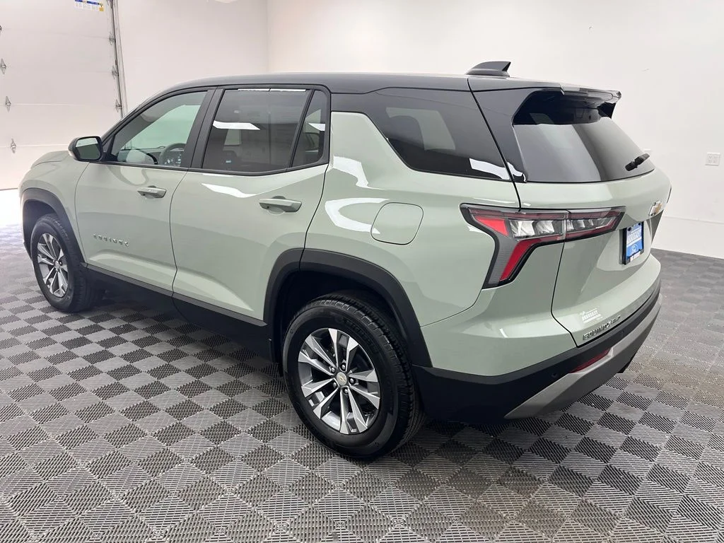 Used 2025 Green Chevrolet LT image 11