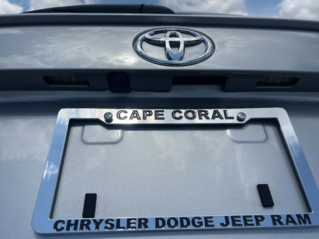 Used 2025  Toyota XLE image 28
