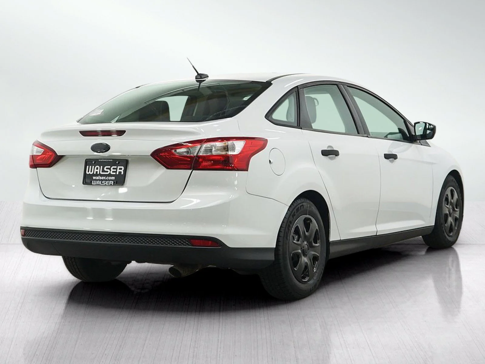 Used 2014 Oxford White Ford S image 5