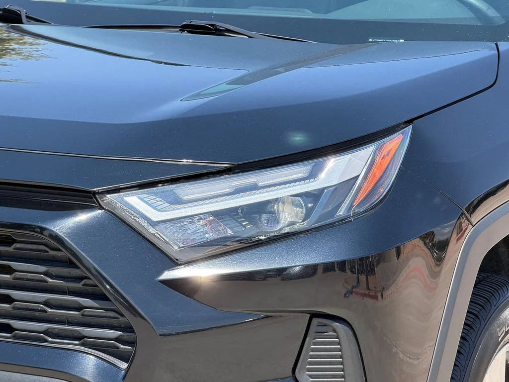 Used 2025 Black Toyota XLE image 4