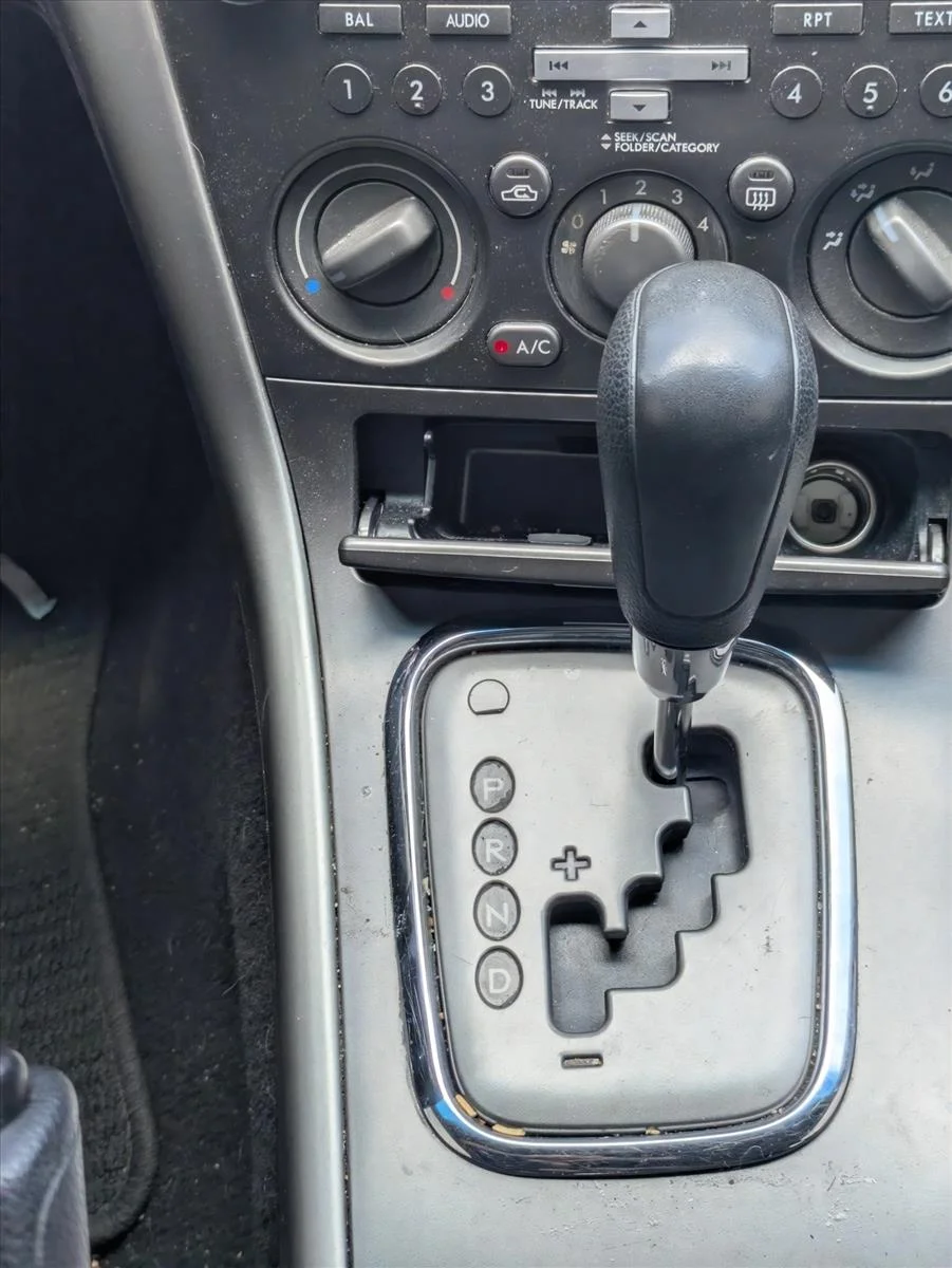 Used 2008 Blue Subaru  image 10