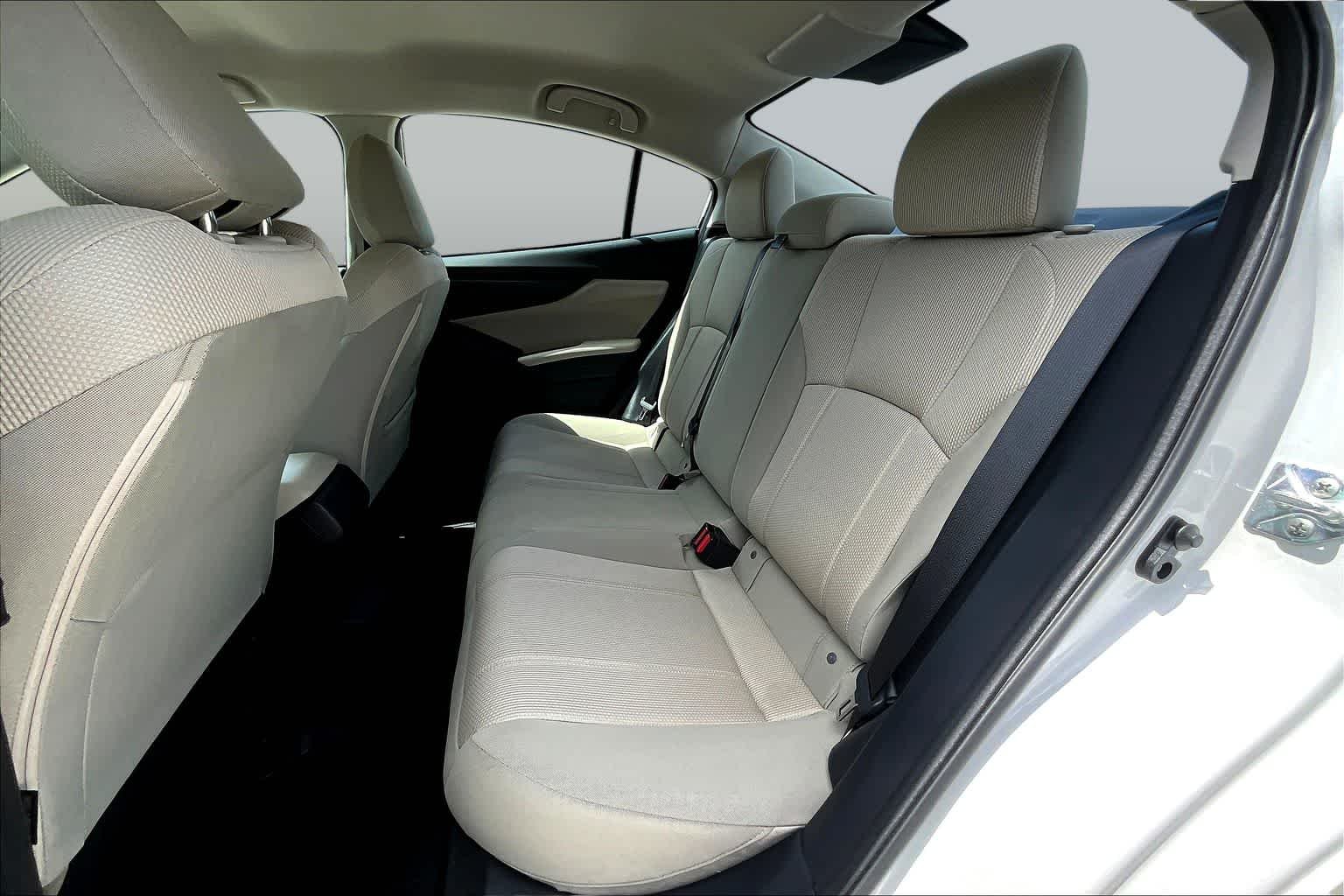 Used 2022 Crystal White Pearl Subaru  image 19