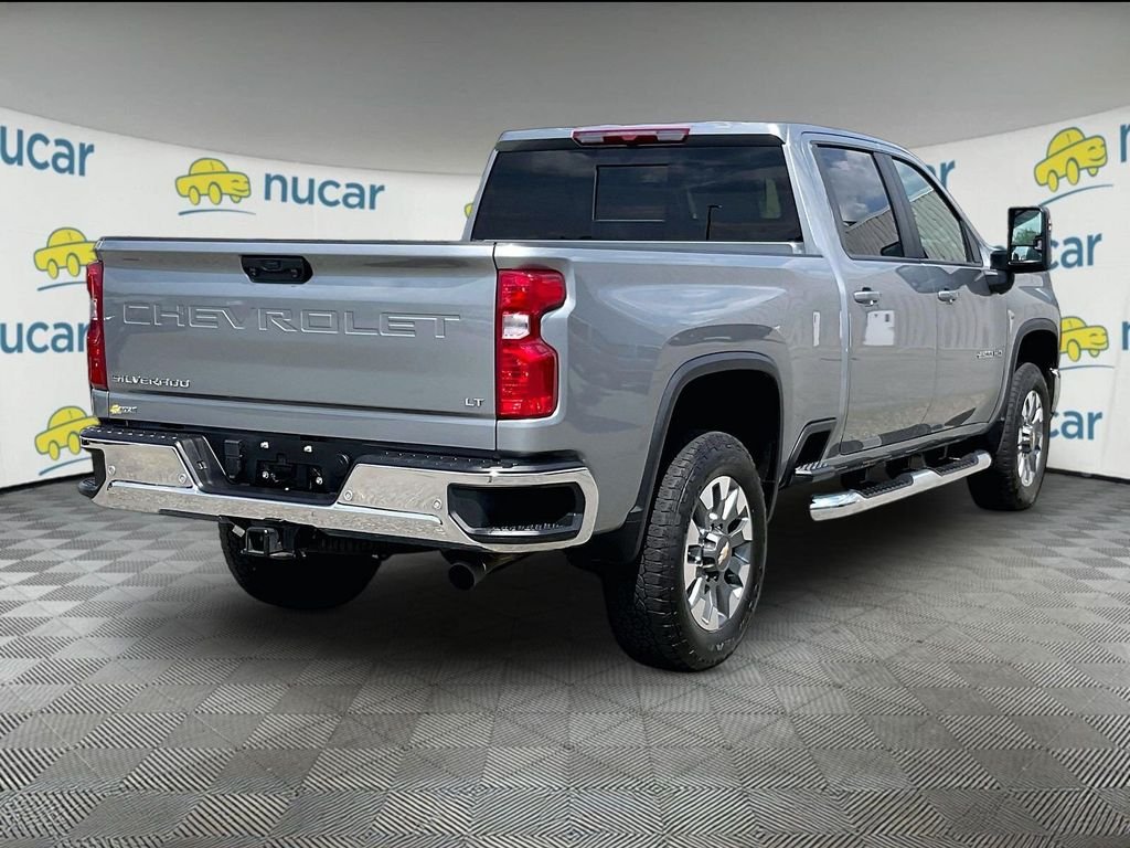 Used 2025 Gray Chevrolet LT image 6