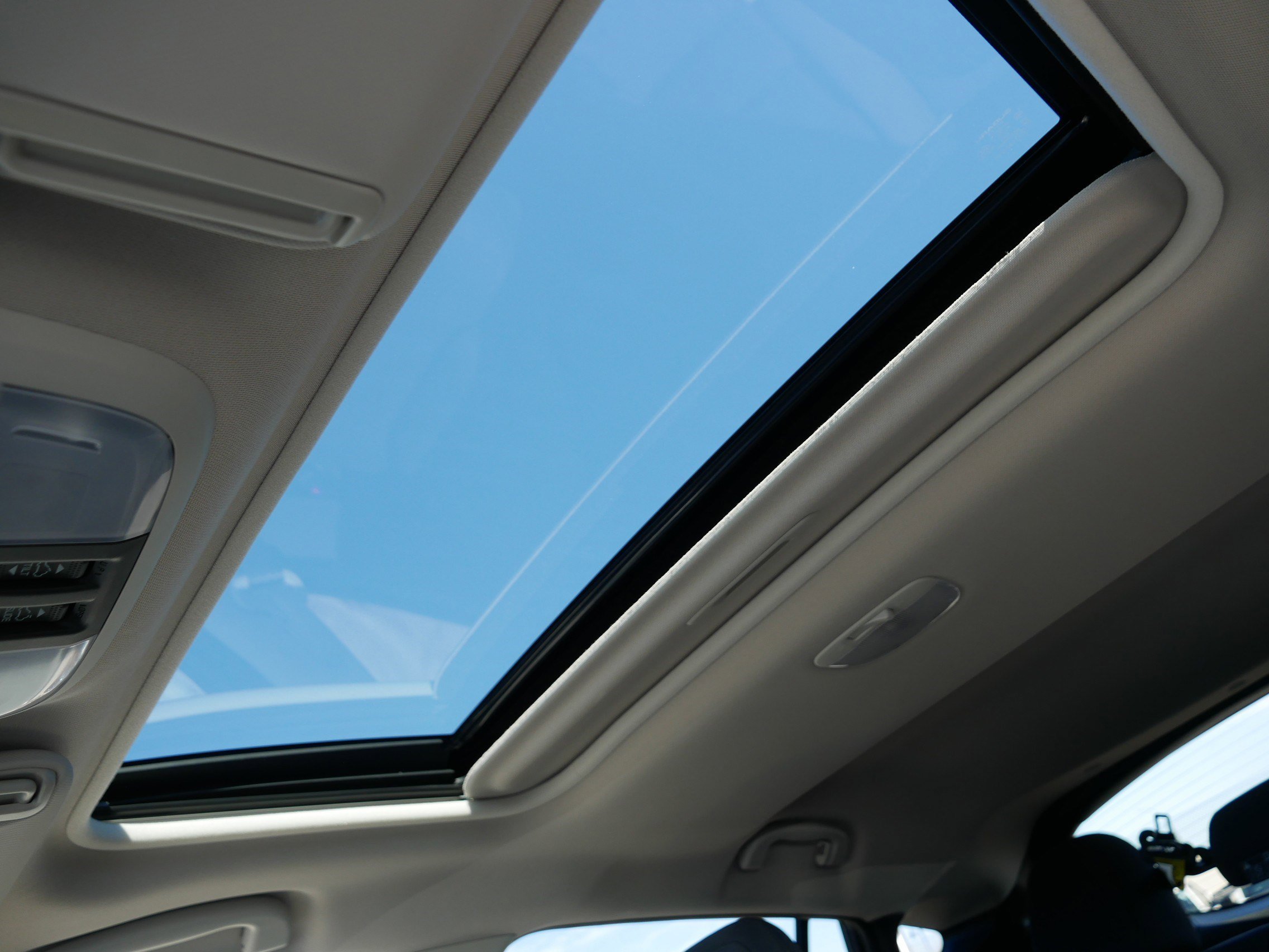 Used 2025 Magnetite Gray Metallic Subaru Premium image 32