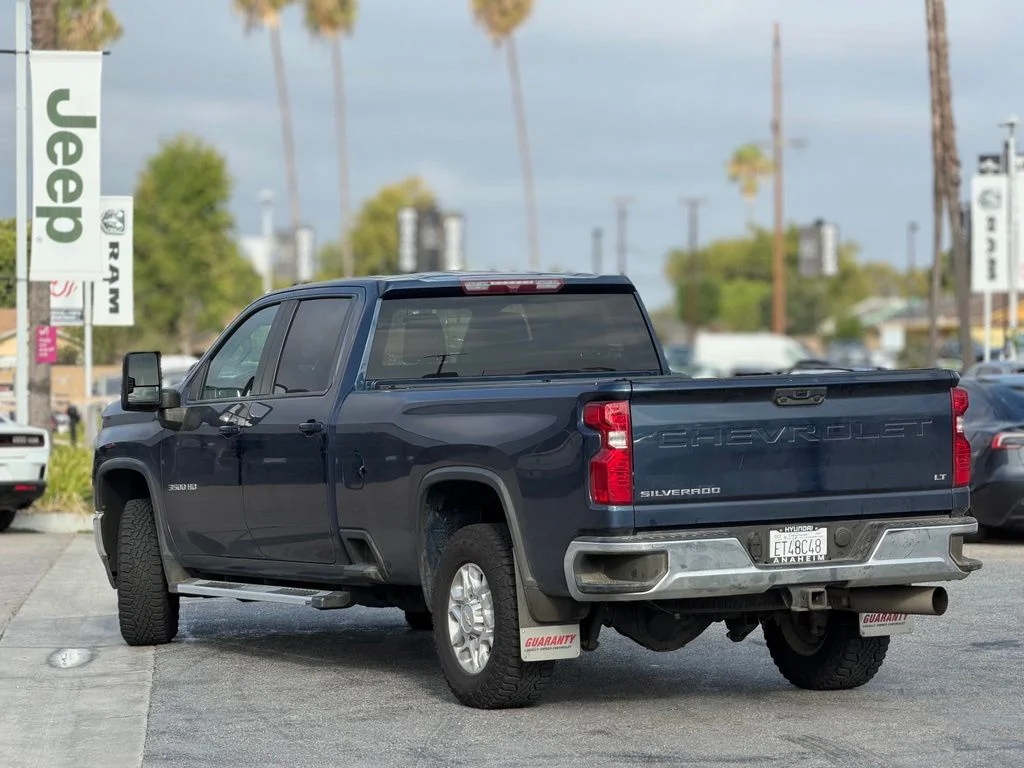 Used 2021 Blue Chevrolet LT image 2