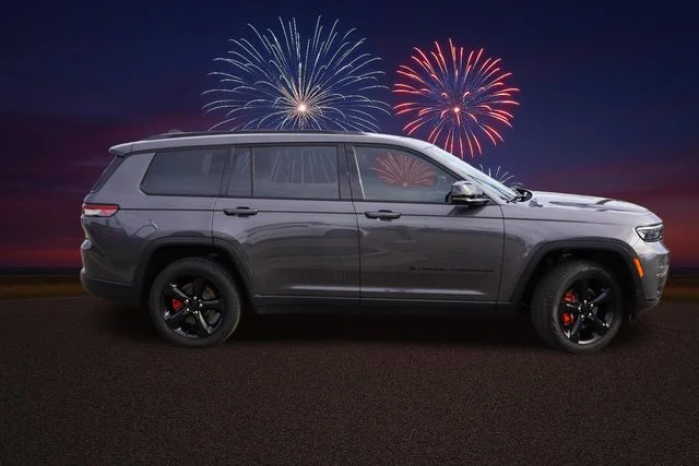 Certified Used 2024 Gray Jeep Limited image 3