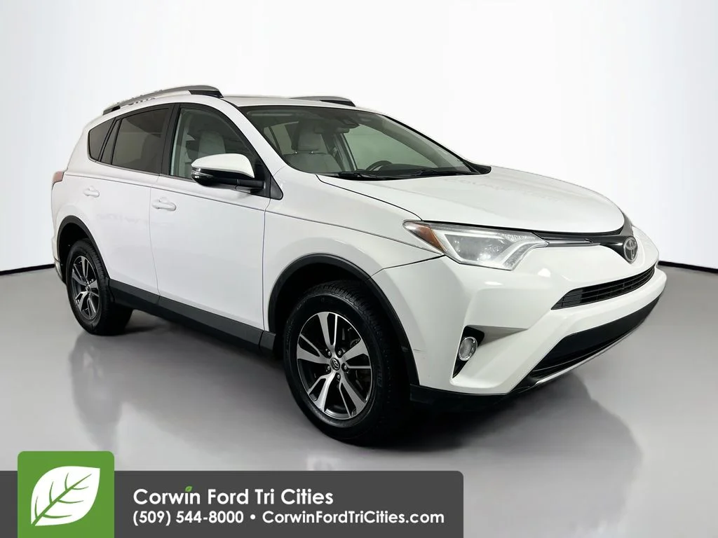 Used 2017 Super White Toyota XLE image 1