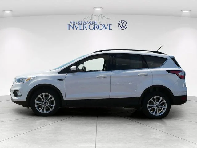 Used 2018 White Ford SE image 4