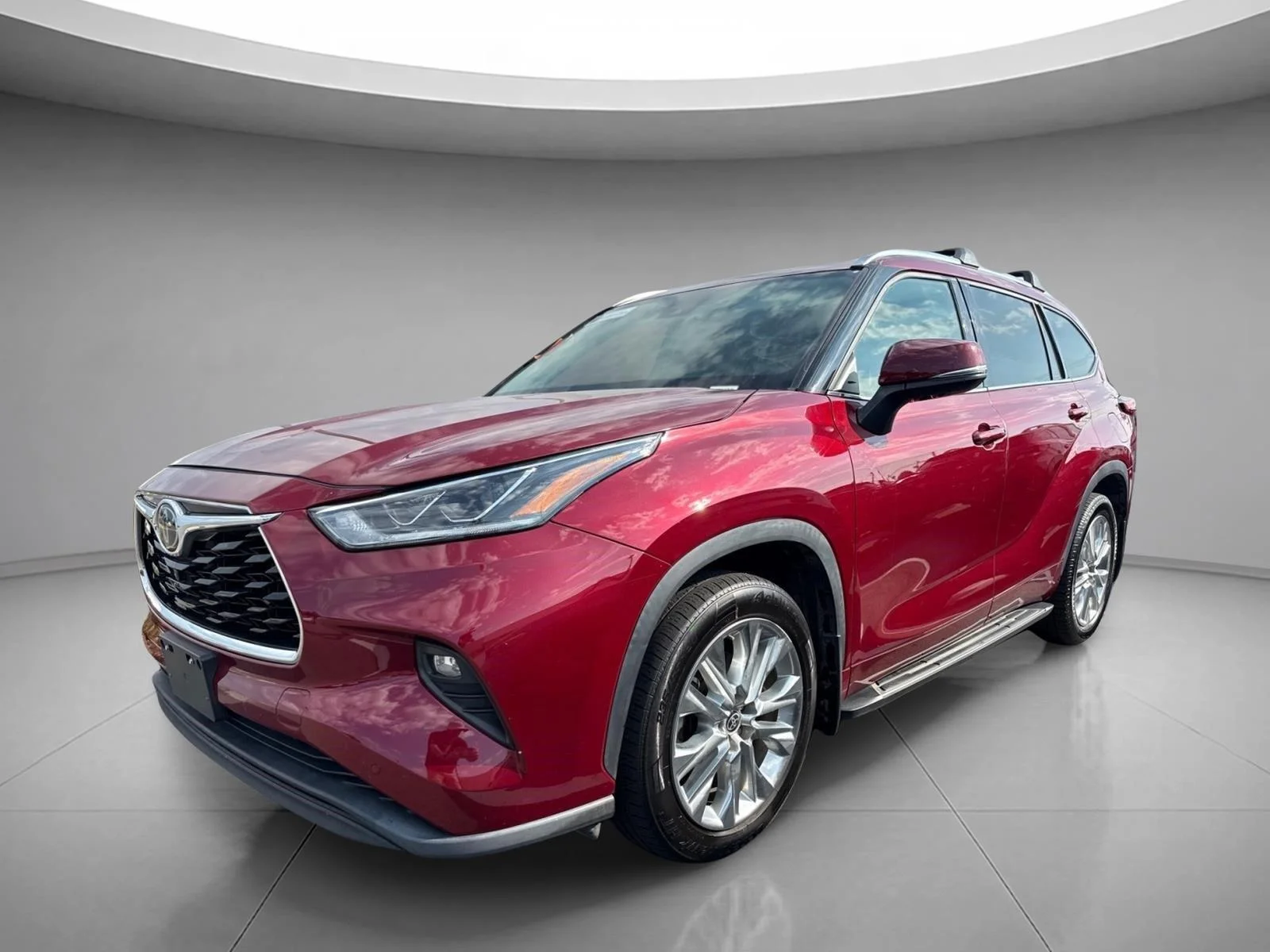 Used 2021 Ruby Flare Pearl Toyota Limited image 3