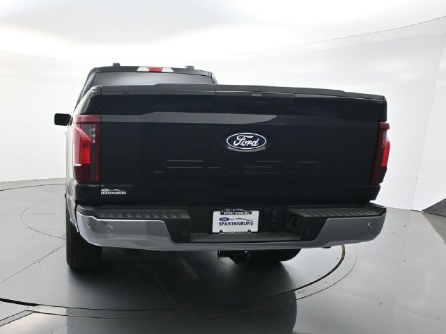 New 2026 Agate Black Metallic Ford XLT image 6
