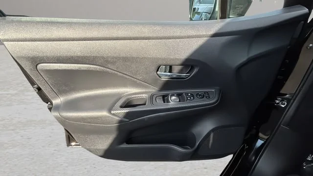 Used 2025  Nissan SV image 17