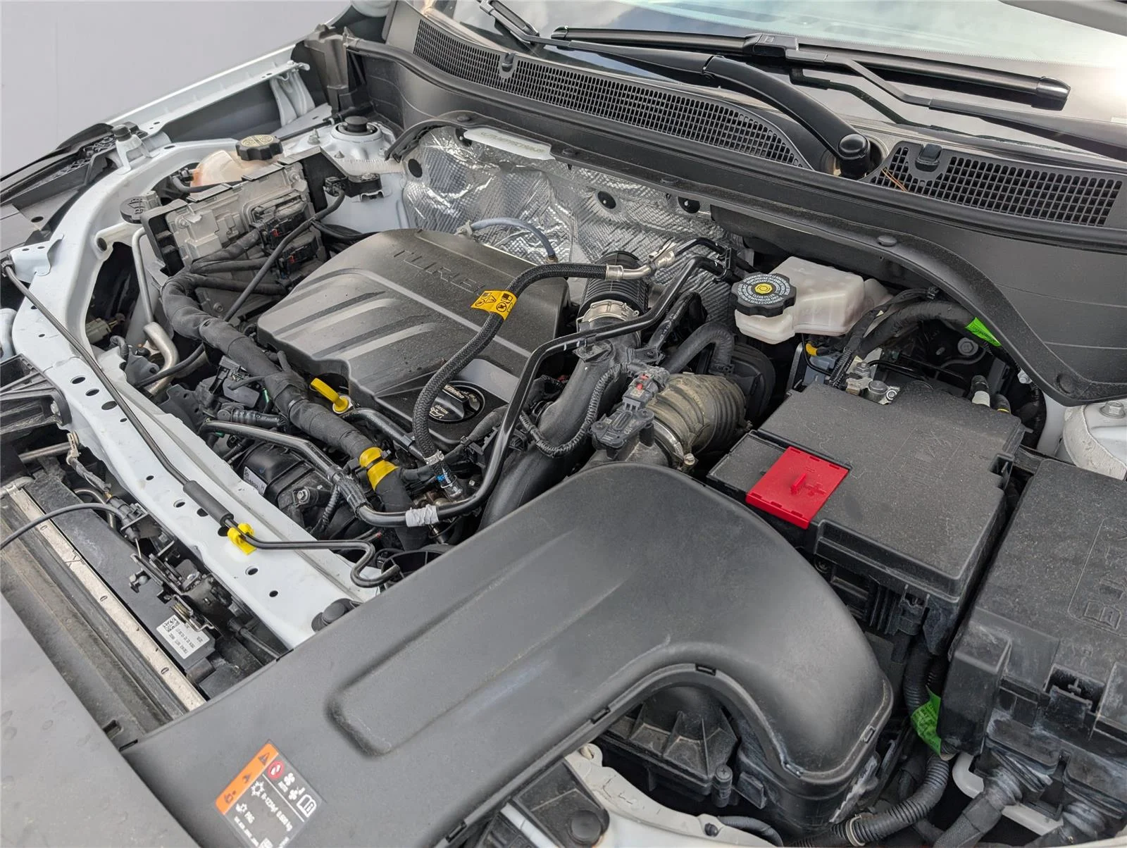 Used 2025 Summit White Chevrolet LT image 36