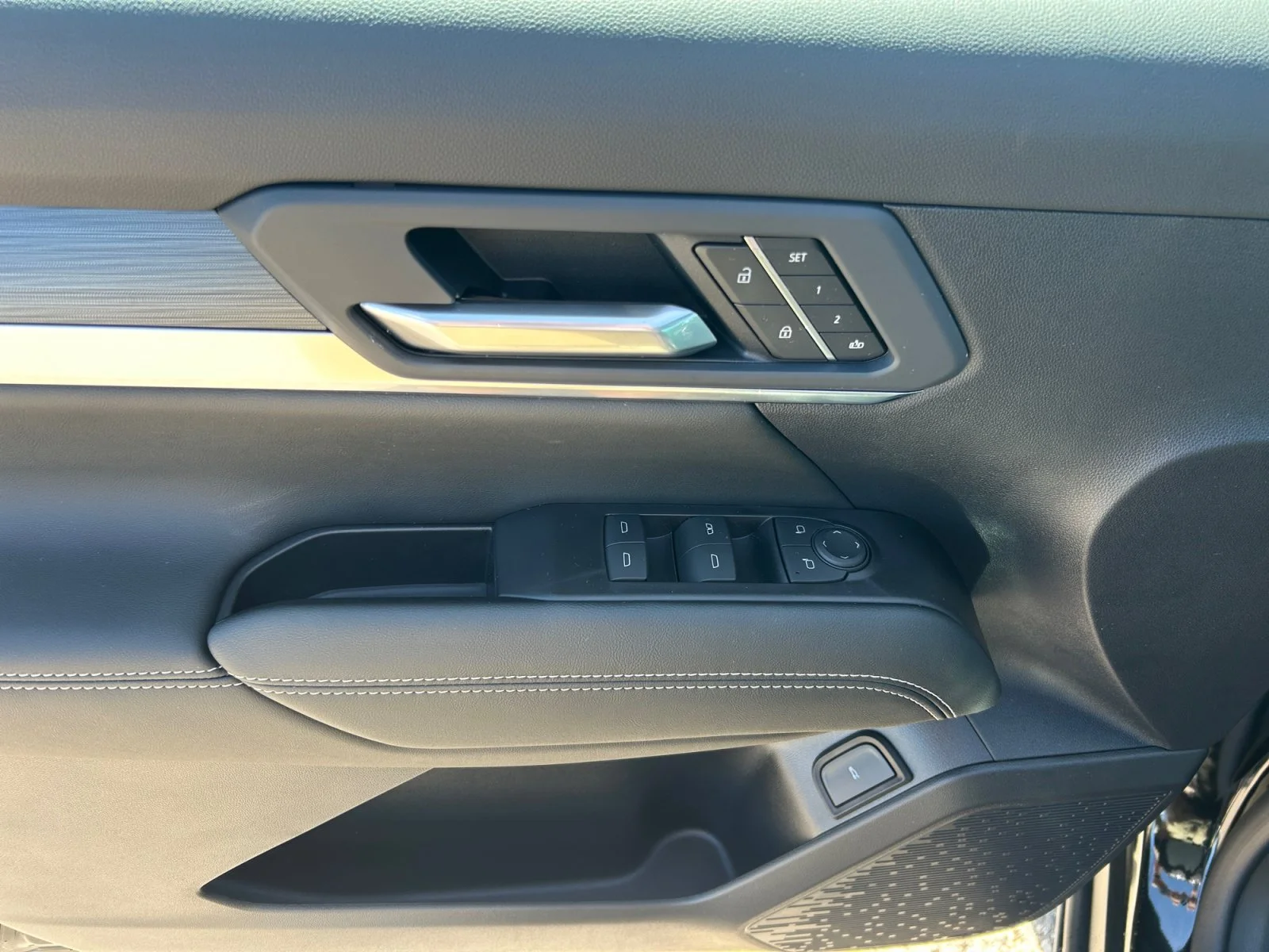 New 2027 Ebony Twilight Metallic GMC AWD Elevation image 17