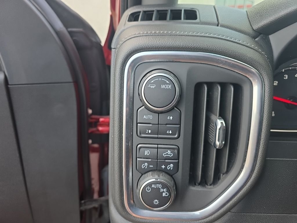 Used 2022 Red Chevrolet RST image 16