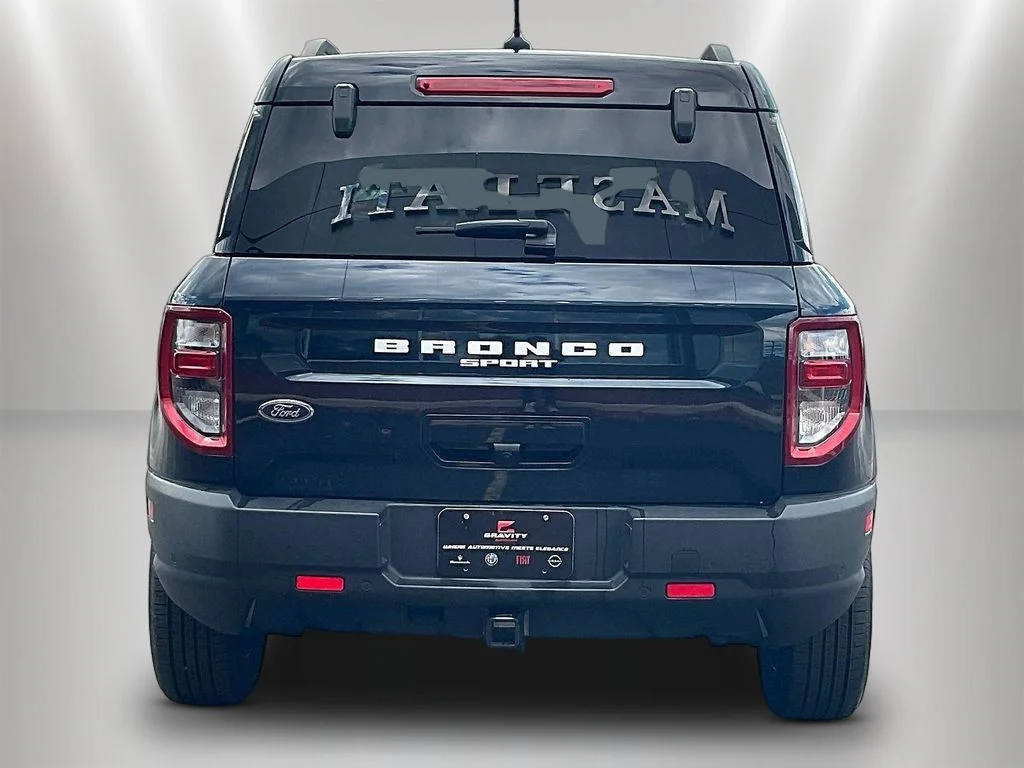 Used 2021 Blue Metallic Ford Outer Banks image 5