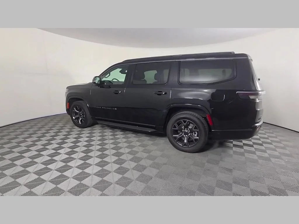 New 2026 High Gloss Black Exterior Paint Jeep Limited Altitude image 33