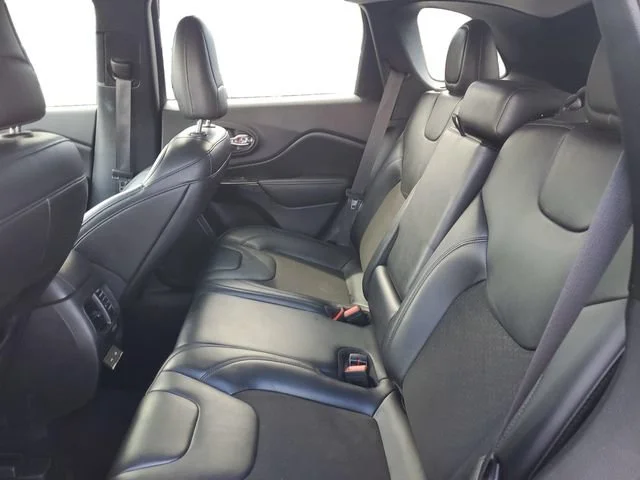 Used 2020 Velvet Red Pear Jeep Altitude image 21