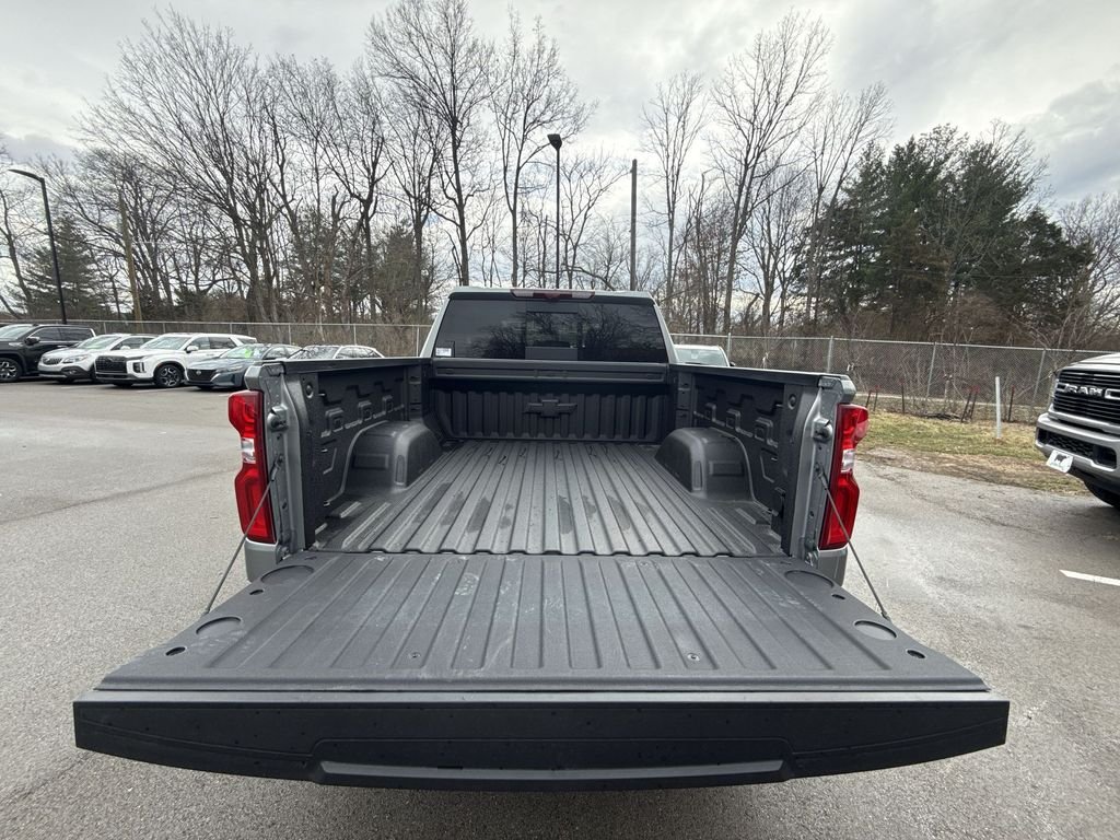 Used 2025 Gray Chevrolet High Country image 23