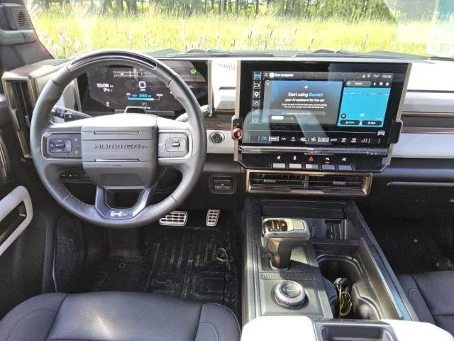 Used 2024 Void Black GMC 2X image 5