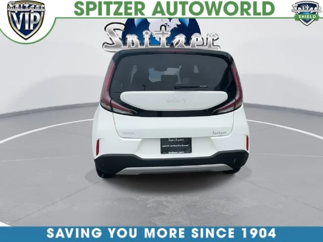 Used 2025 White Kia S image 8