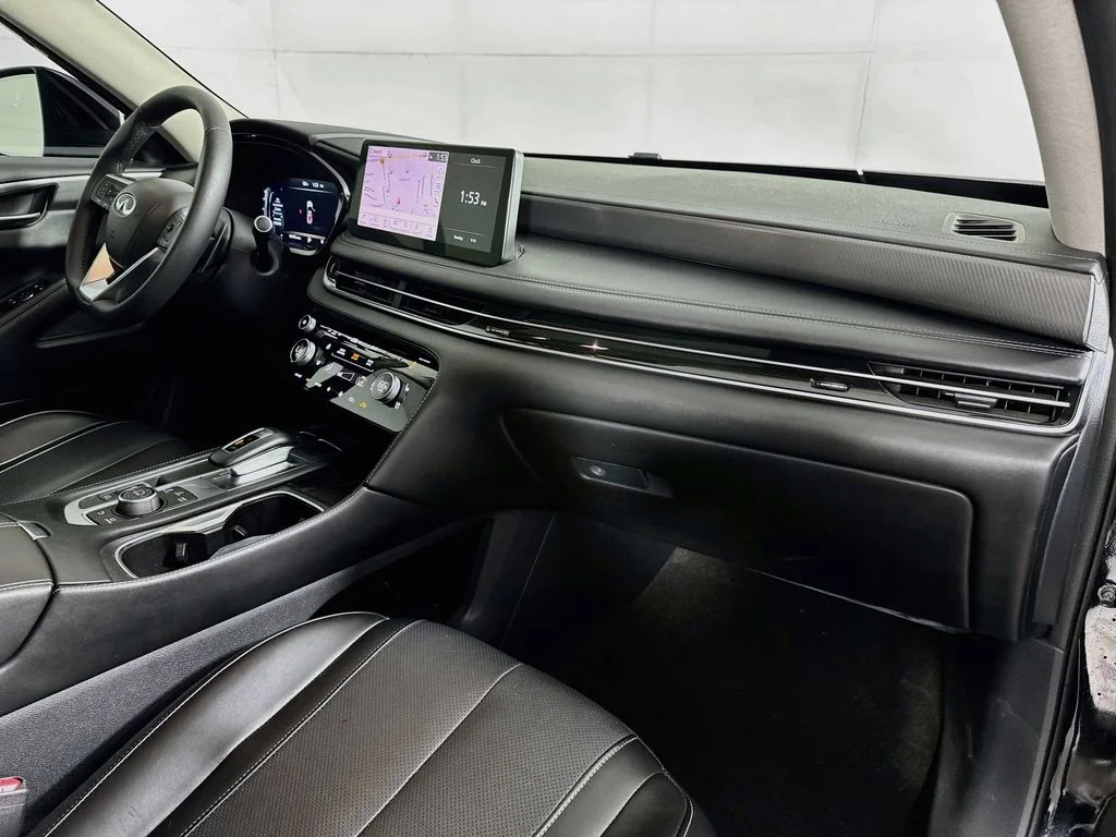 Certified Used 2024 Mineral INFINITI LUXE image 40