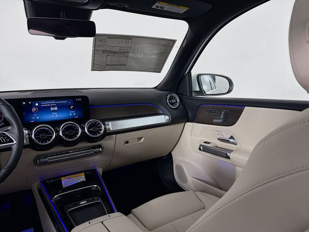Used 2025 White Mercedes-Benz GLB 250 image 23