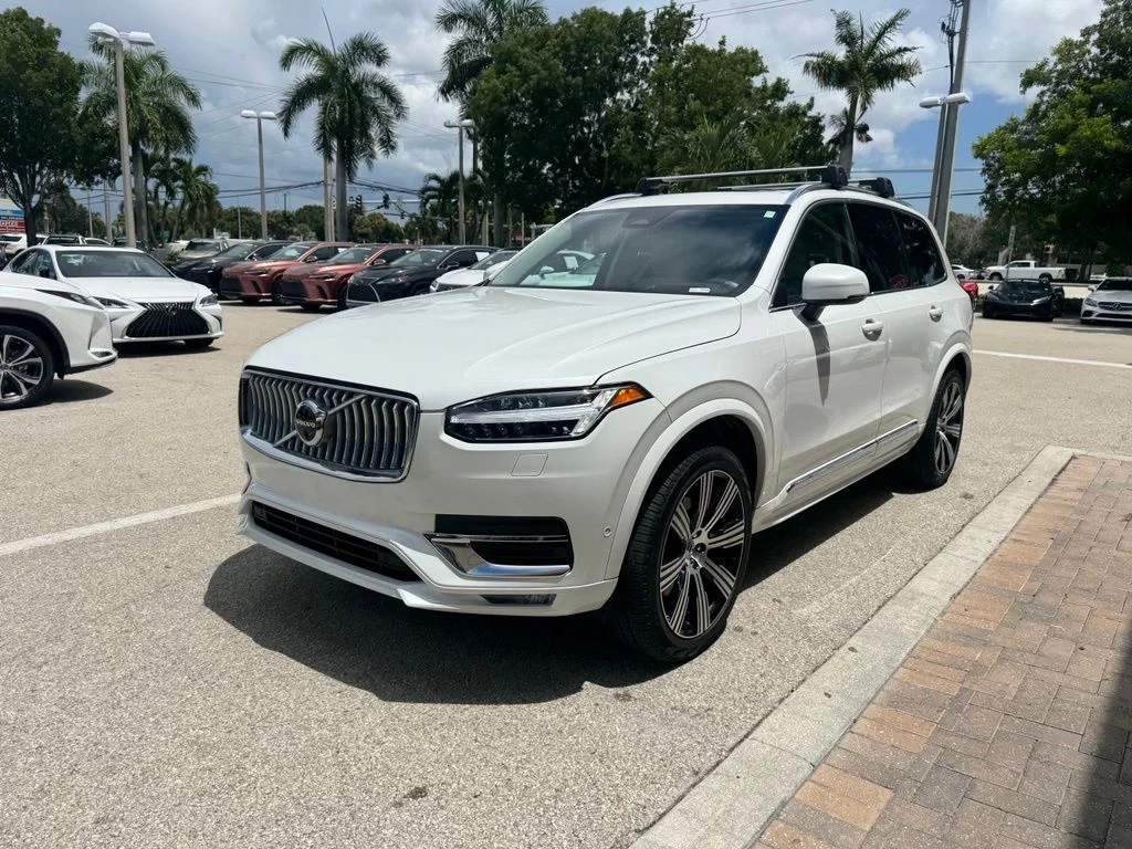 Used 2024 White Volvo Ultimate image 11