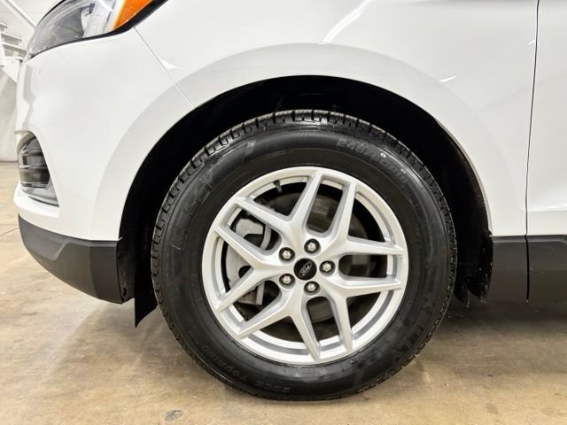 Used 2024 White Ford SEL image 10