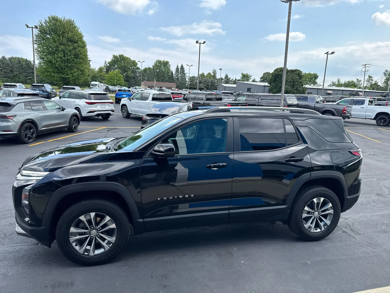 Used 2025 Mosaic Black Metallic Chevrolet LT image 10