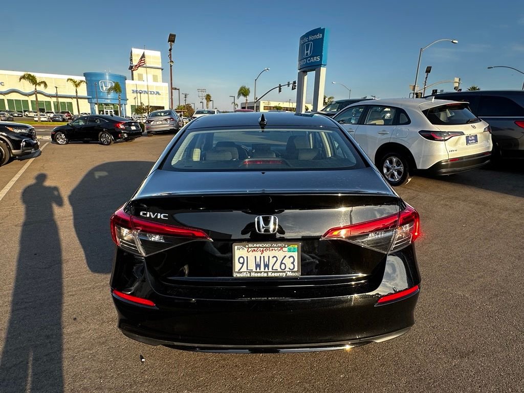 Used 2024  Honda LX image 9