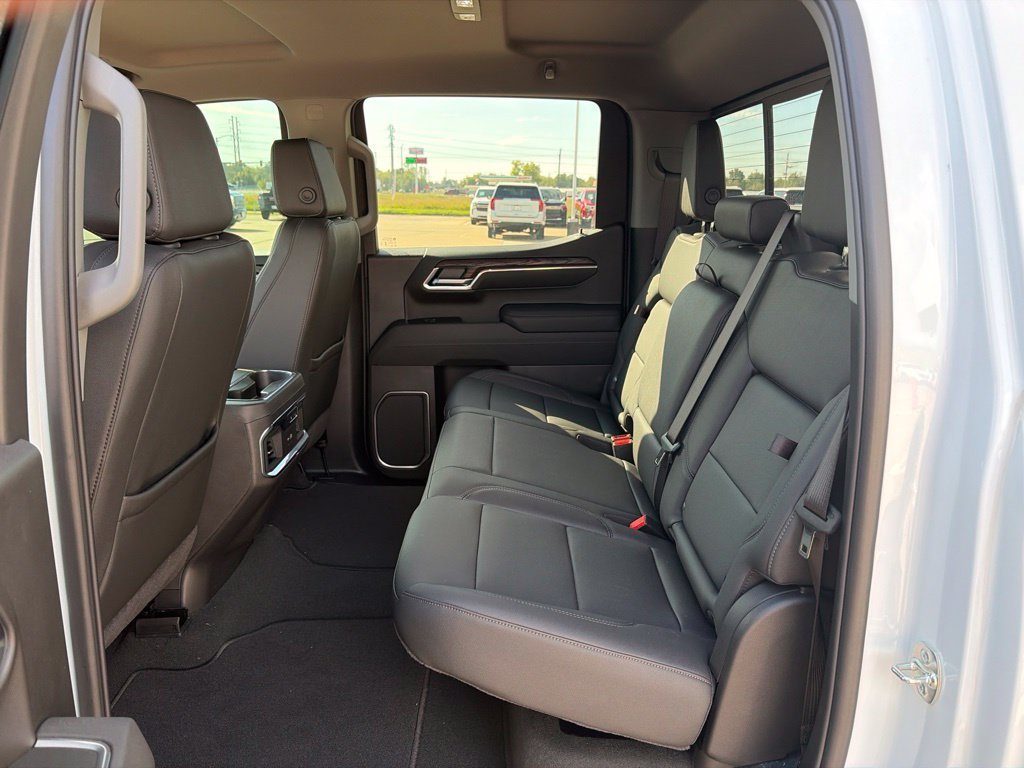 New 2026 Glacier White Tricoat GMC SLT image 17