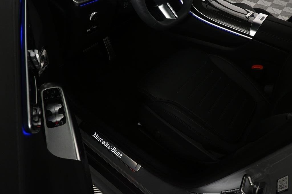 New 2026 MANUFAKTUR Alpine Grey Mercedes-Benz GLC 300 image 8